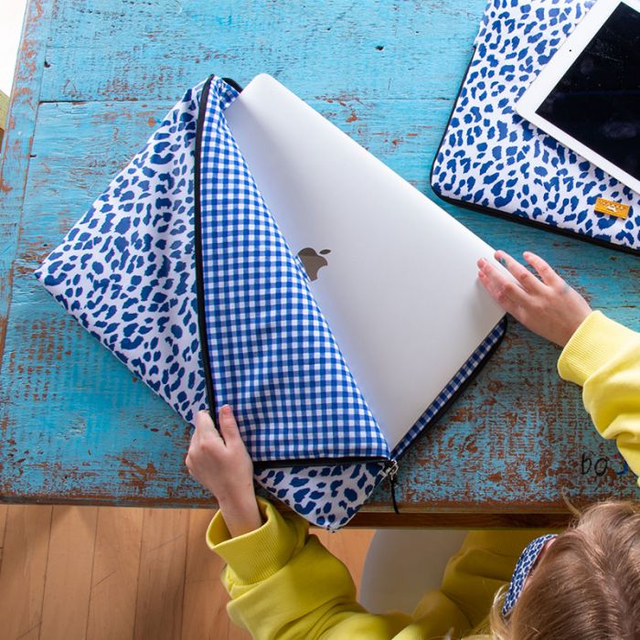 Screen Saver 15" Roars Truly